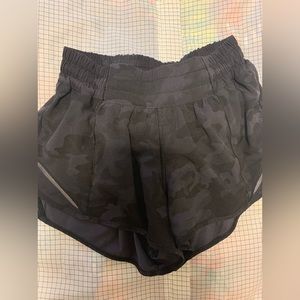 Shorts LuLuLemon size 2